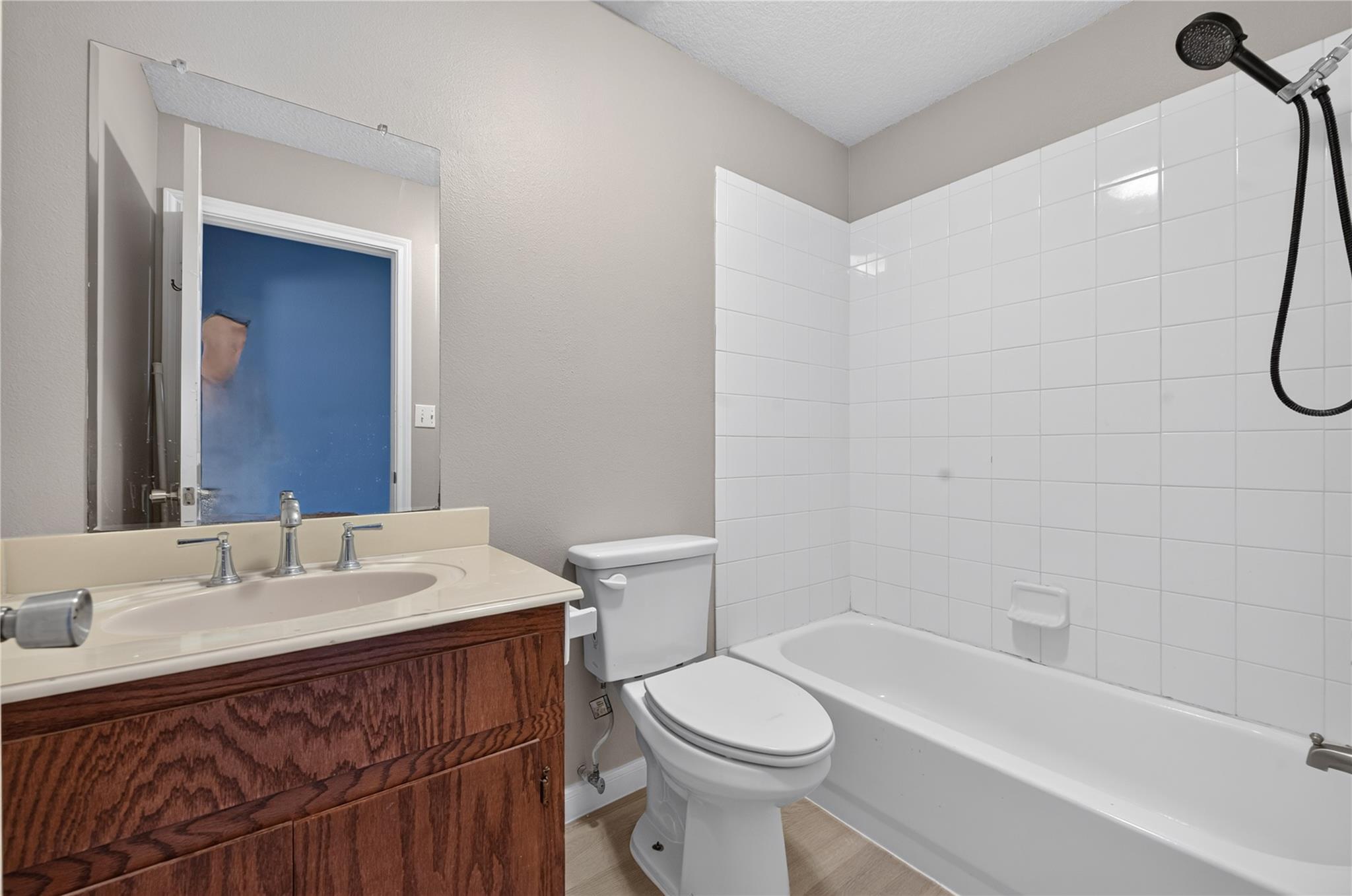 5440 Highline Drive