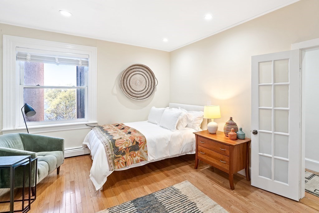 452 Beacon Street Unit: 6