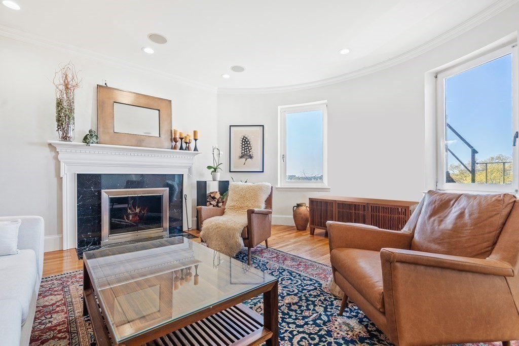 452 Beacon Street Unit: 6
