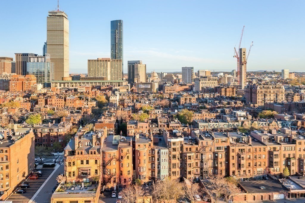 452 Beacon Street Unit: 6