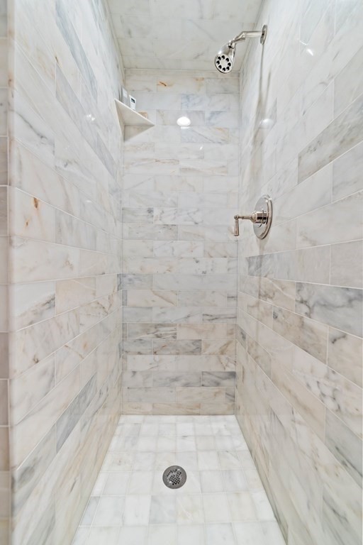 452 Beacon Street Unit: 6