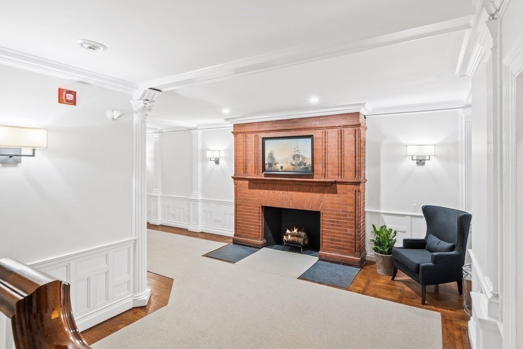 452 Beacon Street Unit: 6