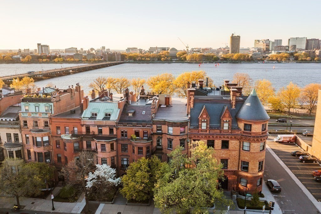 452 Beacon Street Unit: 6