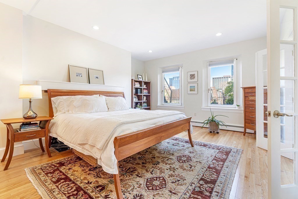 452 Beacon Street Unit: 6