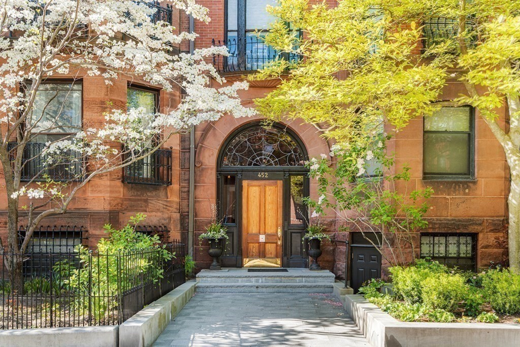 452 Beacon Street Unit: 6