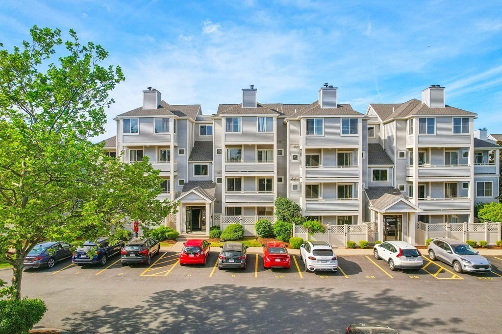 200 Falls Blvd Unit: E202