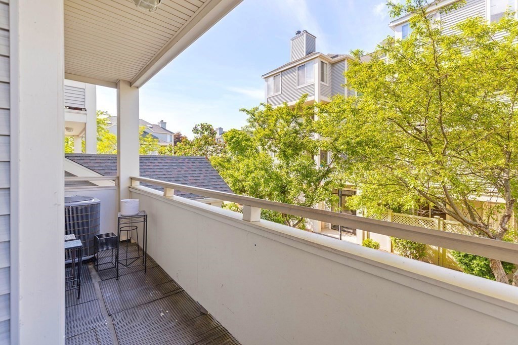 200 Falls Blvd Unit: E202