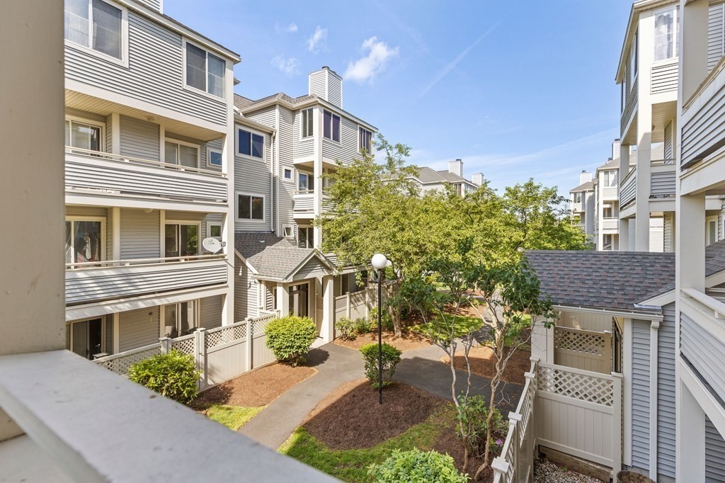 200 Falls Blvd Unit: E202