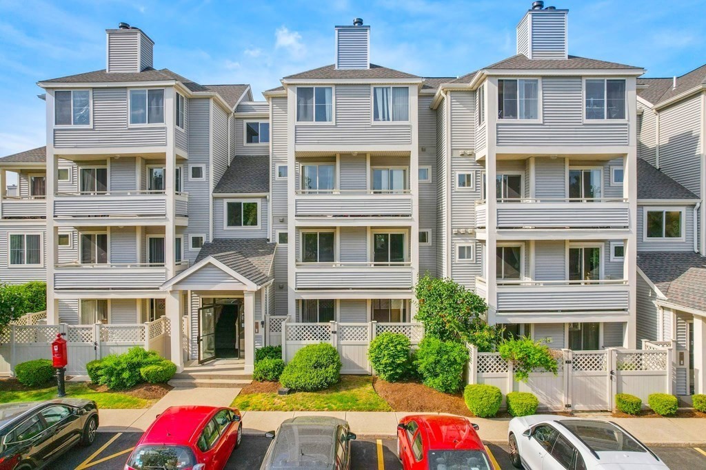 200 Falls Blvd Unit: E202