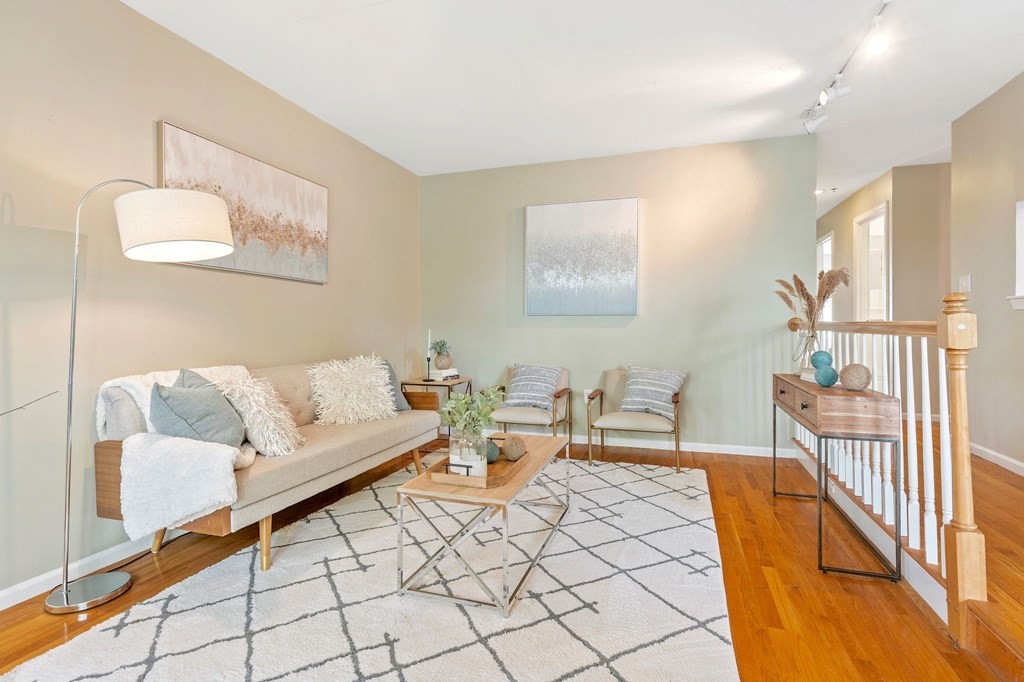 200 Falls Blvd Unit: E202