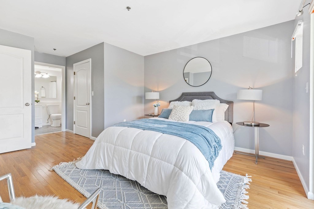 200 Falls Blvd Unit: E202