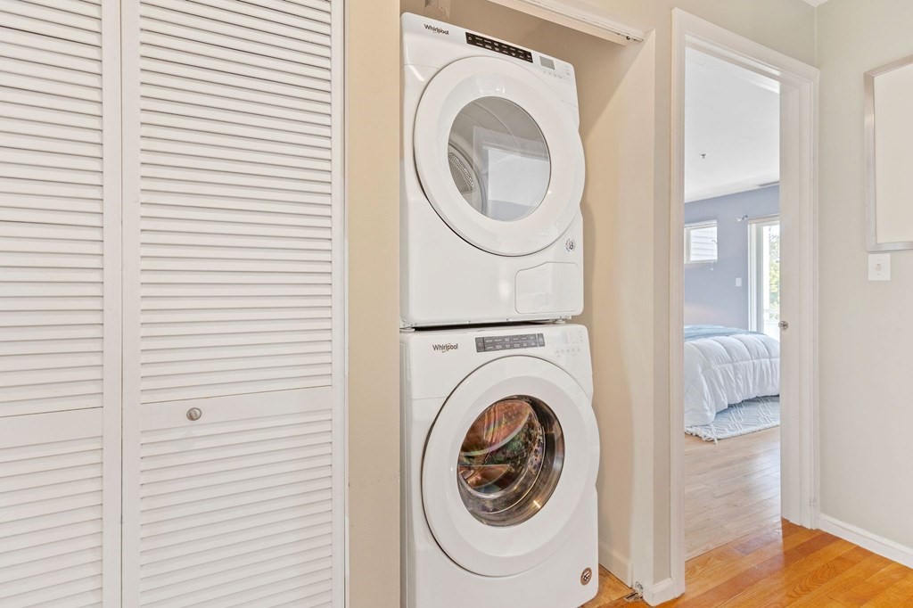 200 Falls Blvd Unit: E202