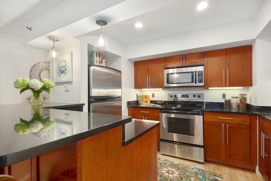 1600 Beacon Street Unit: 201