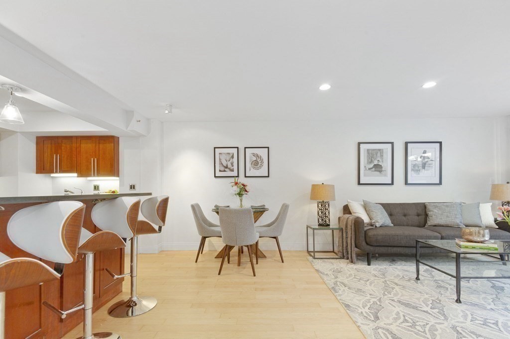 1600 Beacon Street Unit: 201