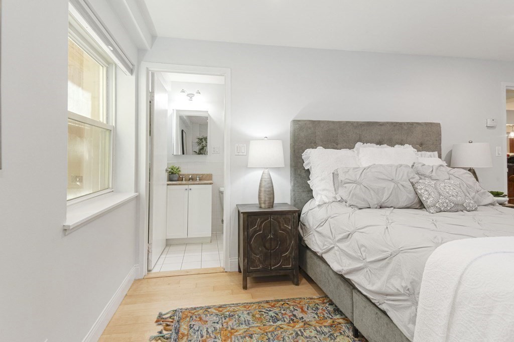 1600 Beacon Street Unit: 201