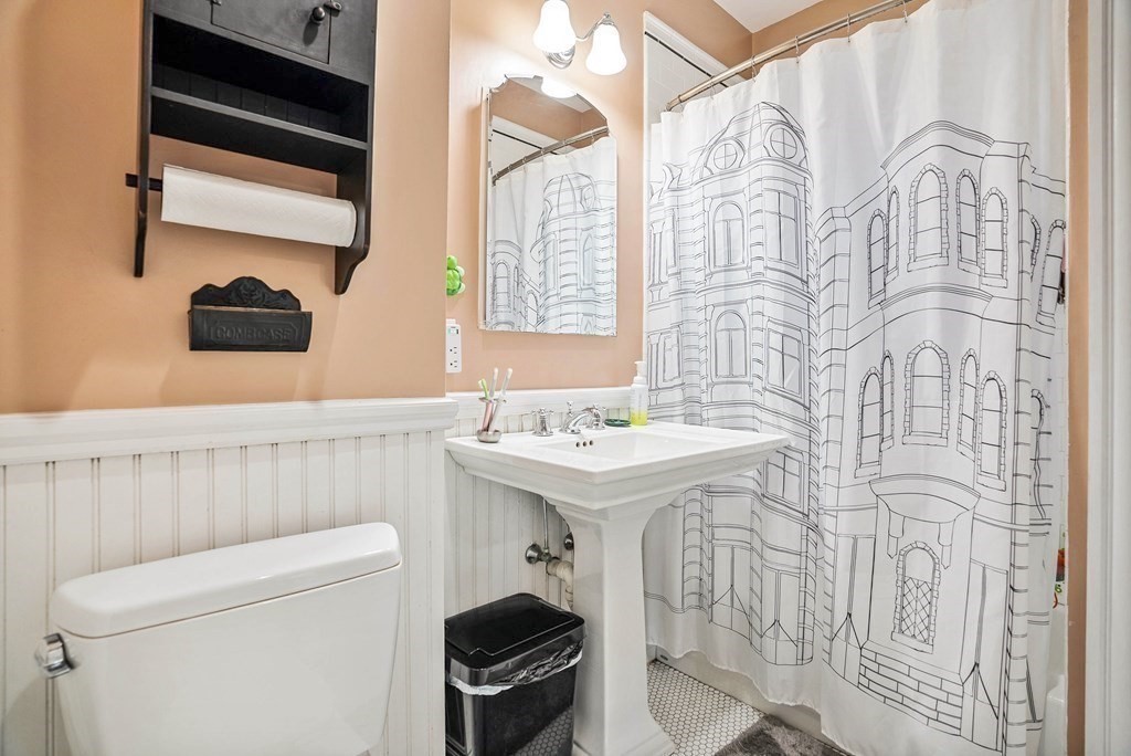 19 Rindgefield Street Unit: 2