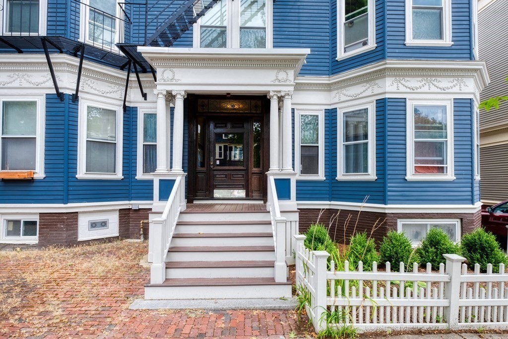 373 Broadway Unit: 3LR
