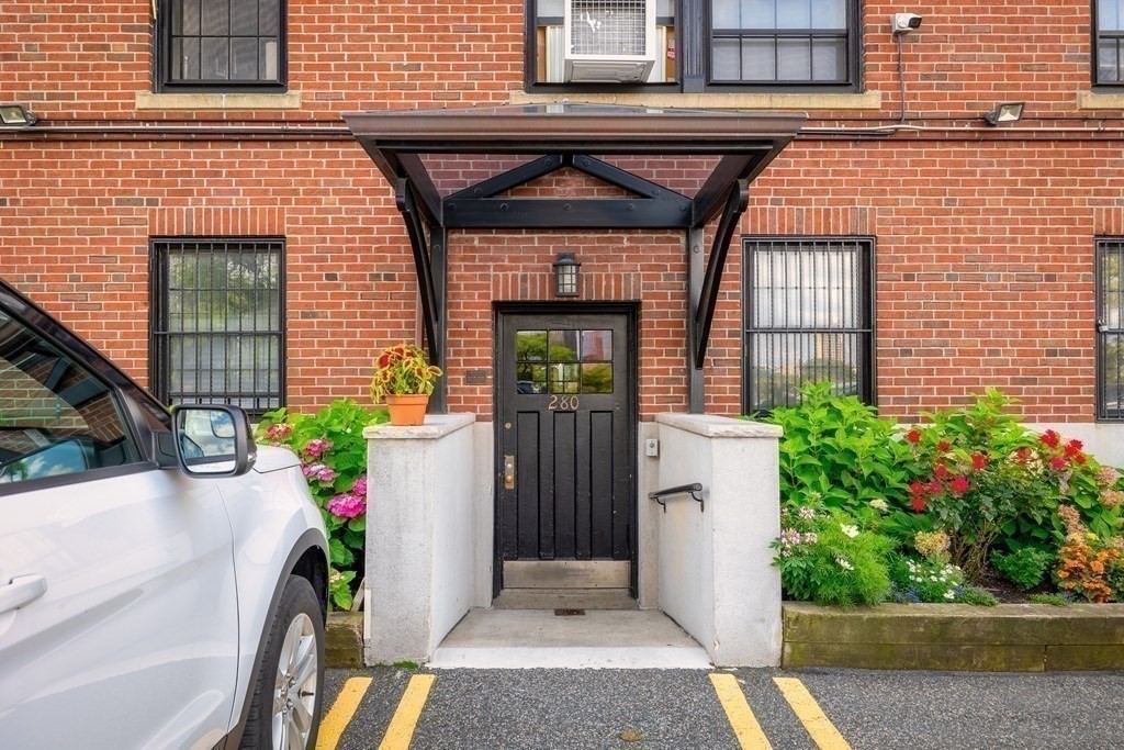 280 Beacon St. Unit: 23A