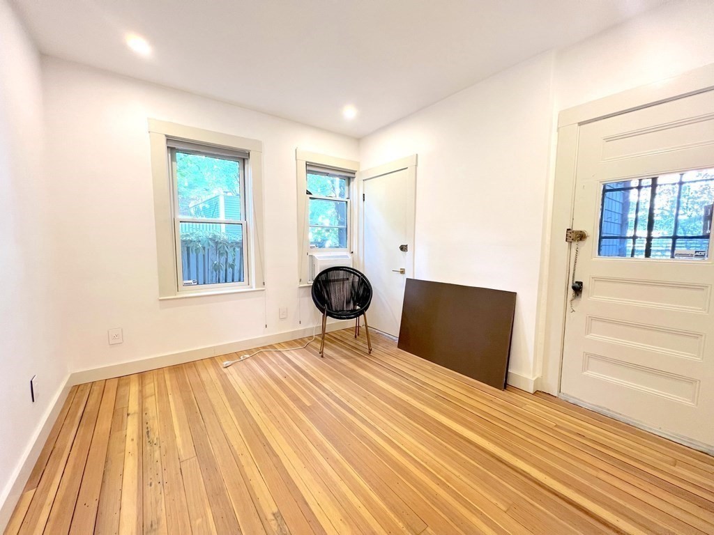 11A Centre Street Unit: 1