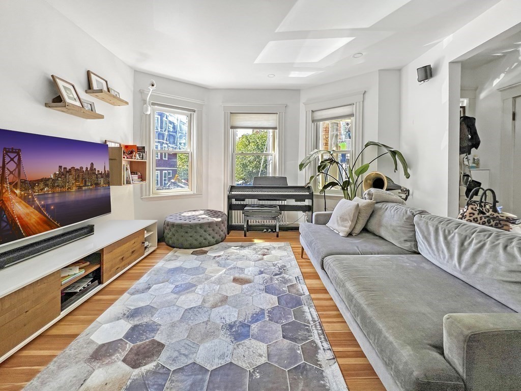 11A Centre Street Unit: 1