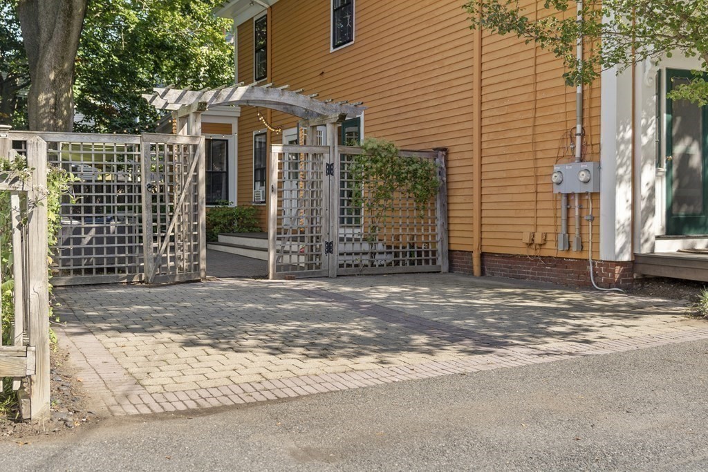 5 Pleasant Place