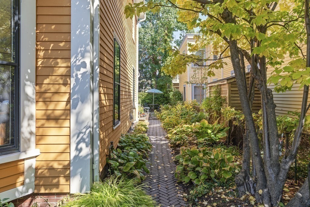 5 Pleasant Place