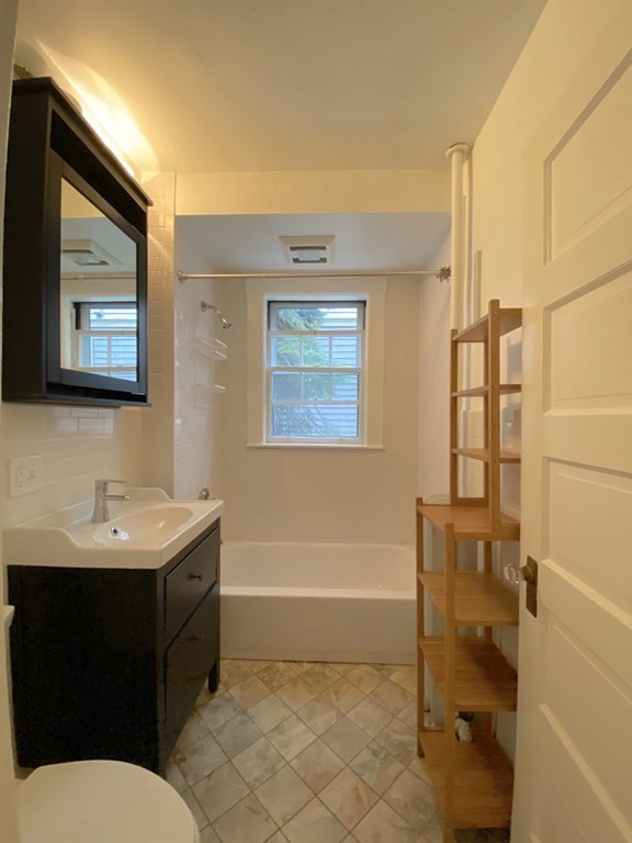 7 Centre Street Unit: 1