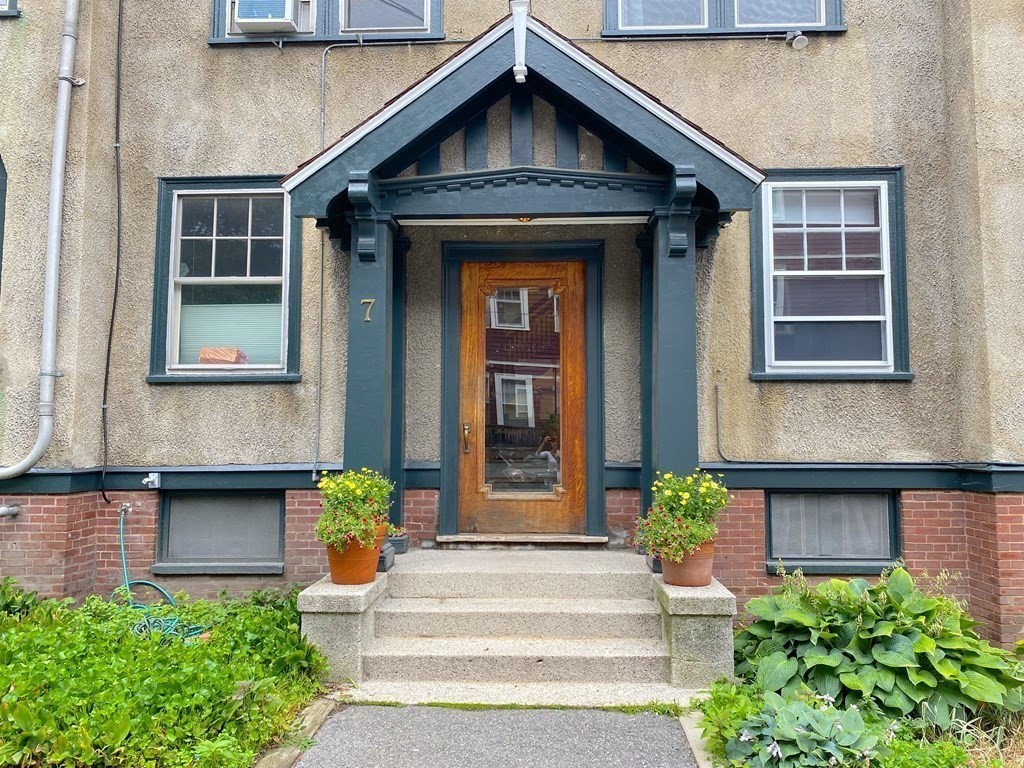 7 Centre Street Unit: 1