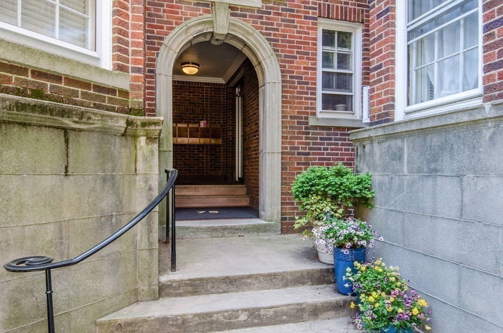 79 Martin Street Unit: 33