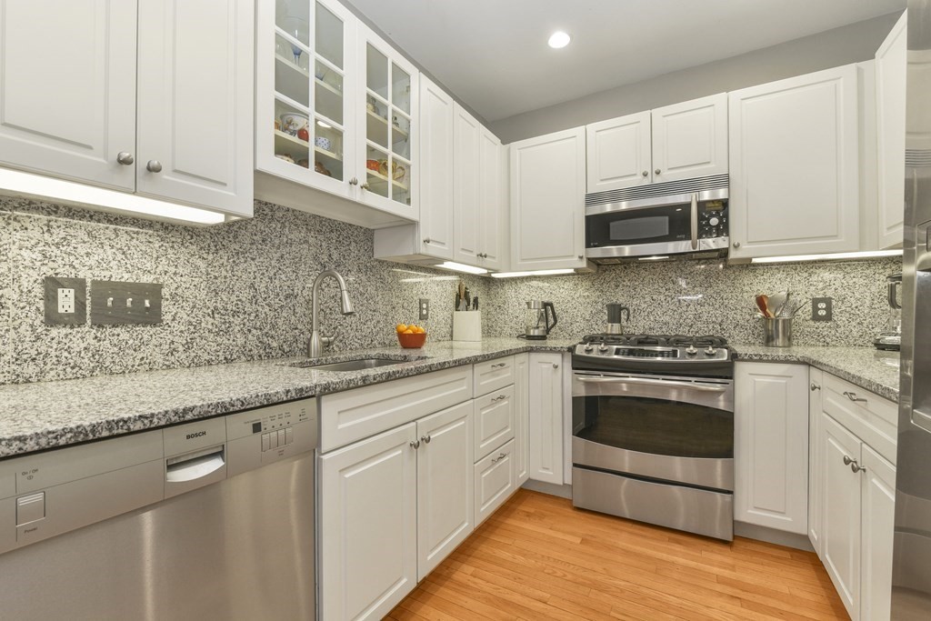 43 Sacramento Street Unit: 1