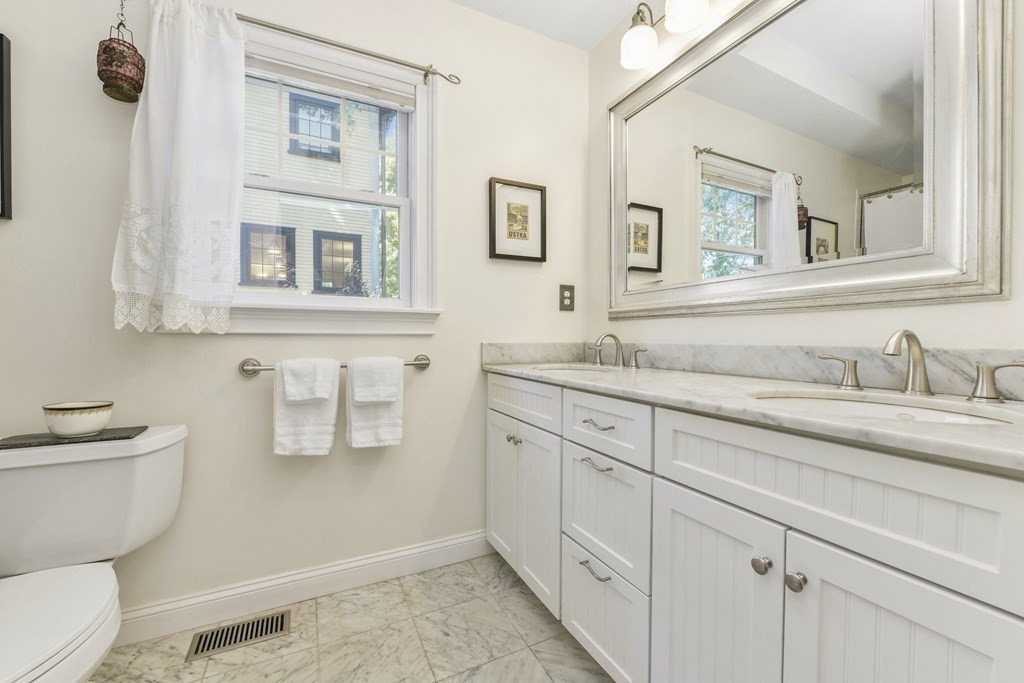 43 Sacramento Street Unit: 1