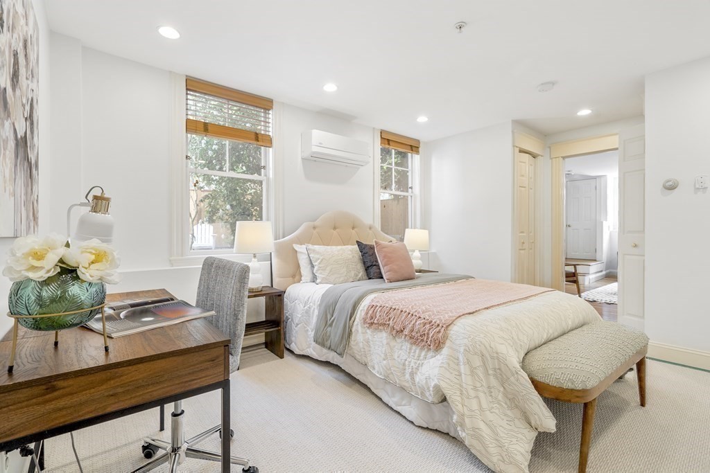 64 Sacramento Unit: 64