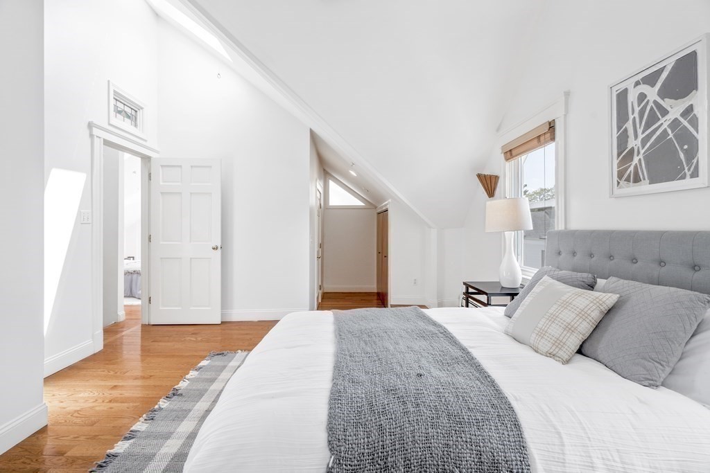 64 Sacramento Unit: 64