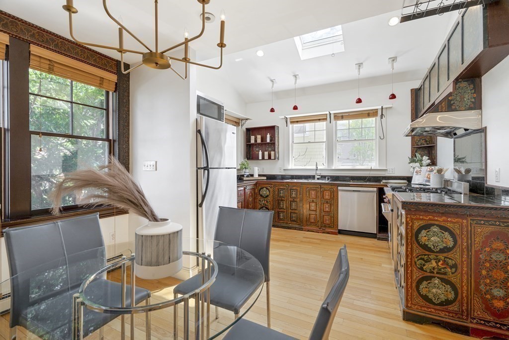 64 Sacramento Unit: 64