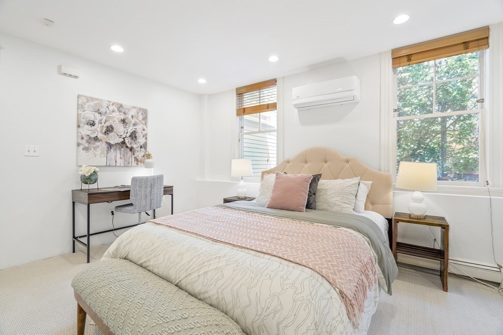 64 Sacramento Unit: 64