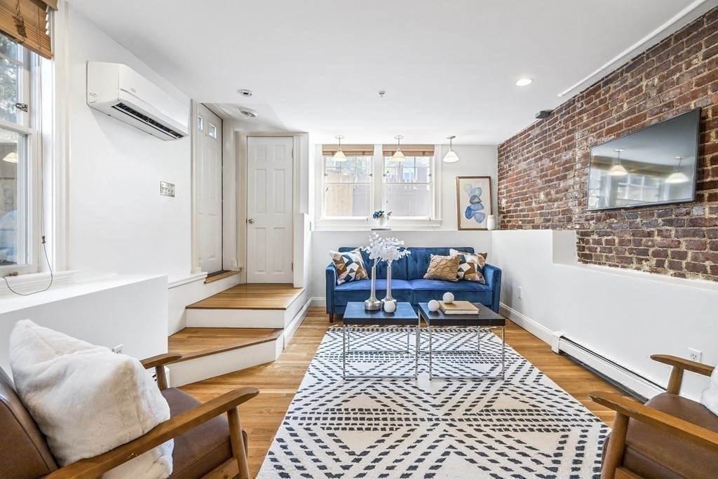 64 Sacramento Unit: 64