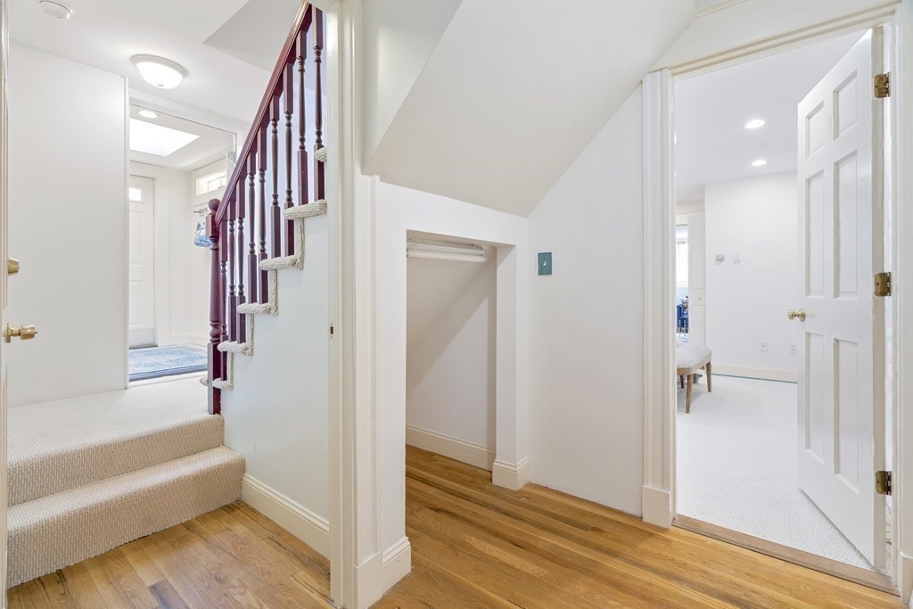 64 Sacramento Unit: 64