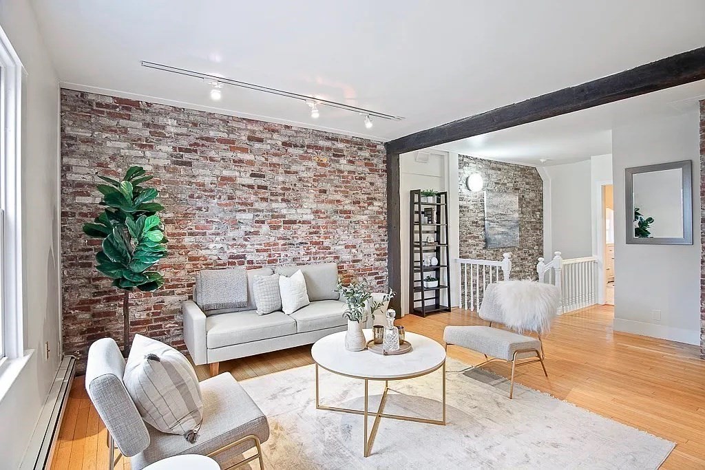 169 Upland Road Unit: 3
