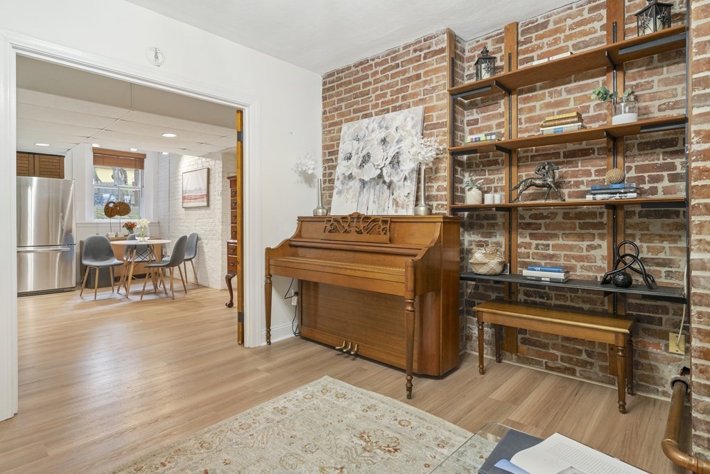 1 Dana Street Unit: 4B