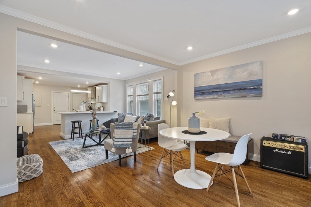 54 Clarendon Ave Unit: 2