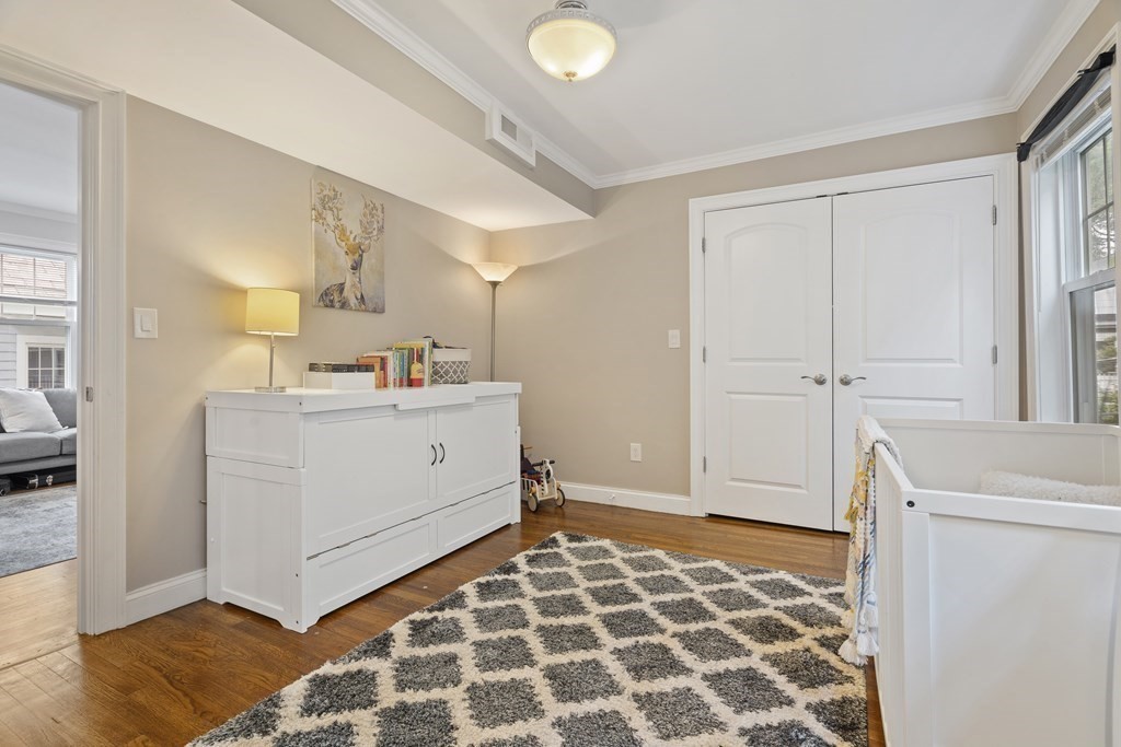 54 Clarendon Ave Unit: 2