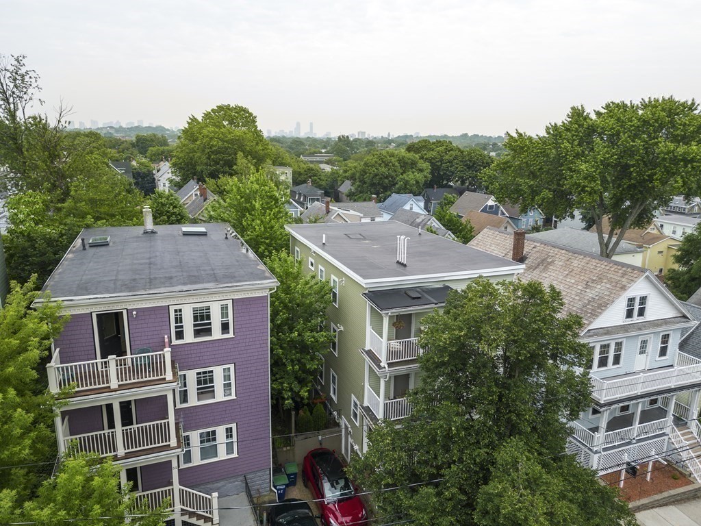 54 Clarendon Ave Unit: 2