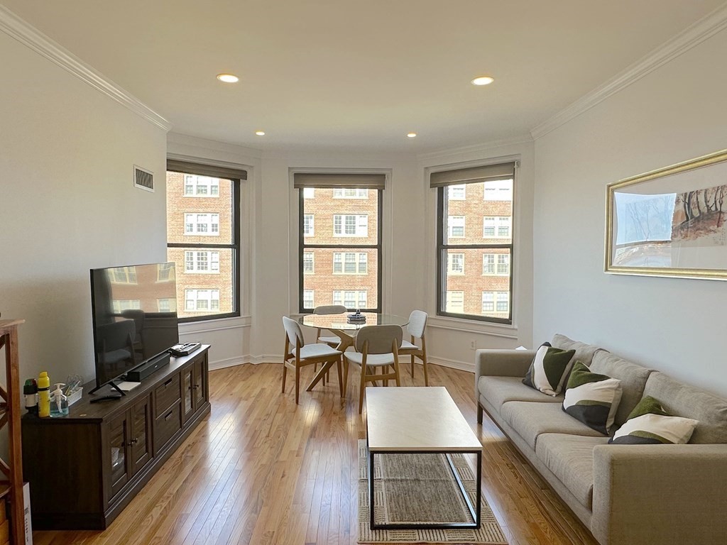 4 Charlesgate E, Unit: 503