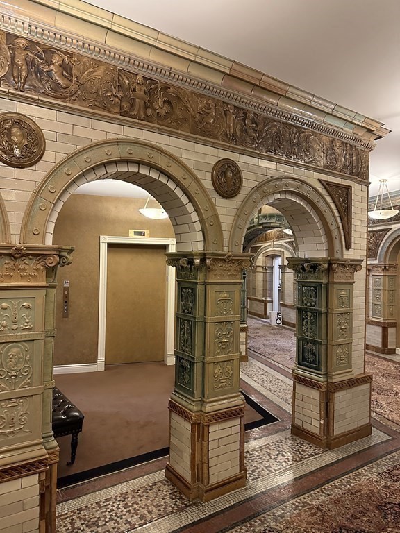 4 Charlesgate E, Unit: 503