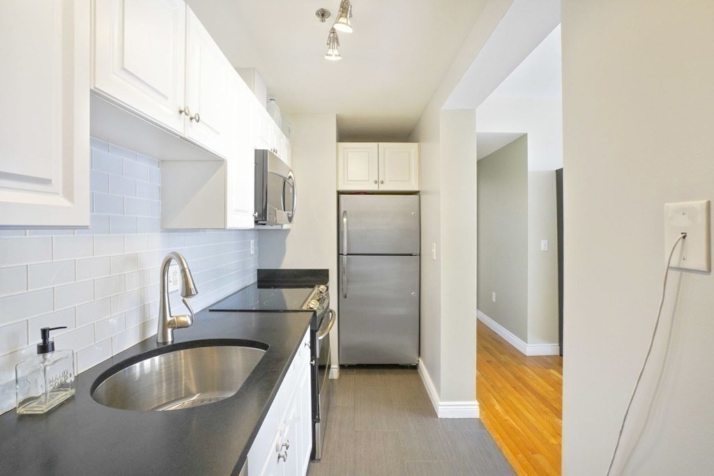 4 Charlesgate E, Unit: 503