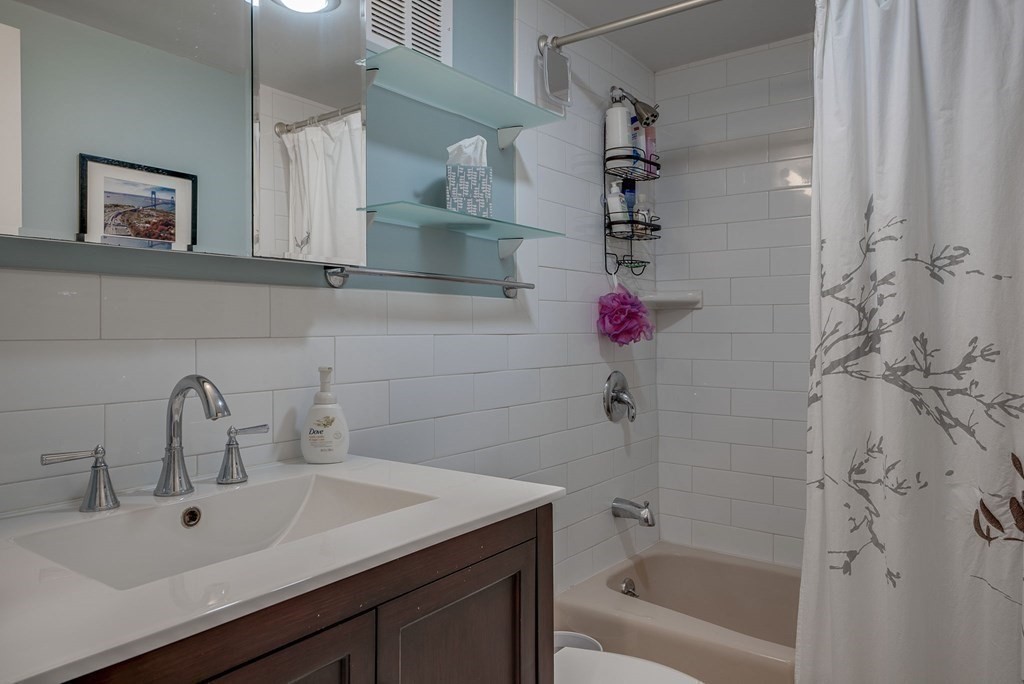 321 Harvard Street Unit: 210