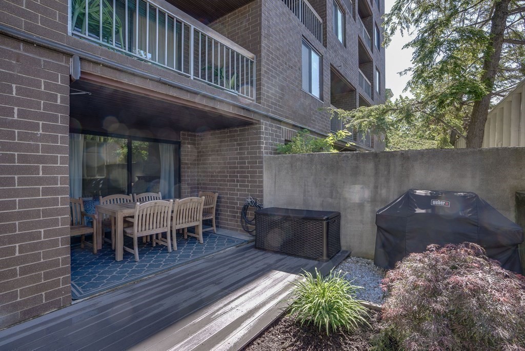321 Harvard Street Unit: 210