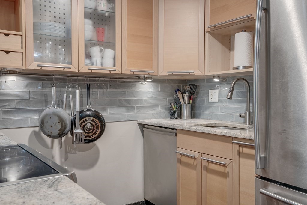 321 Harvard Street Unit: 210