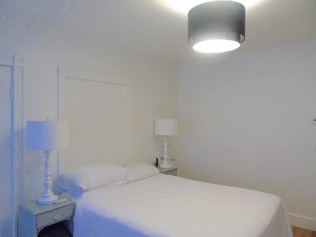 291 Huron Avenue Unit: 2