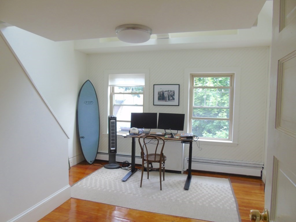 291 Huron Avenue Unit: 2